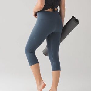 Lululemon Flow & Go Crop (19") seamless leggings Astro Blue